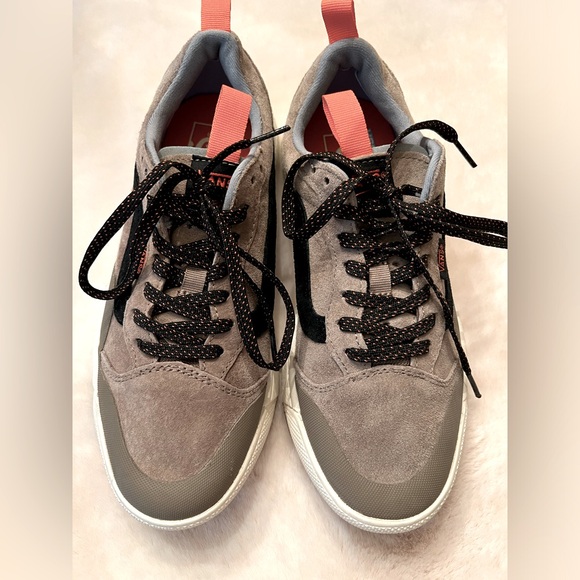 Vans Ultra Cush Kicks - Mens 6, Womens 7.5 - Picture 3 of 8